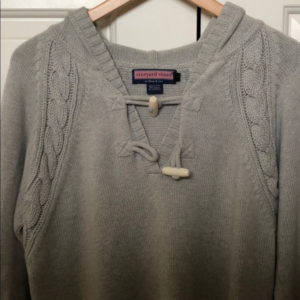 Vineyard Vines sweater